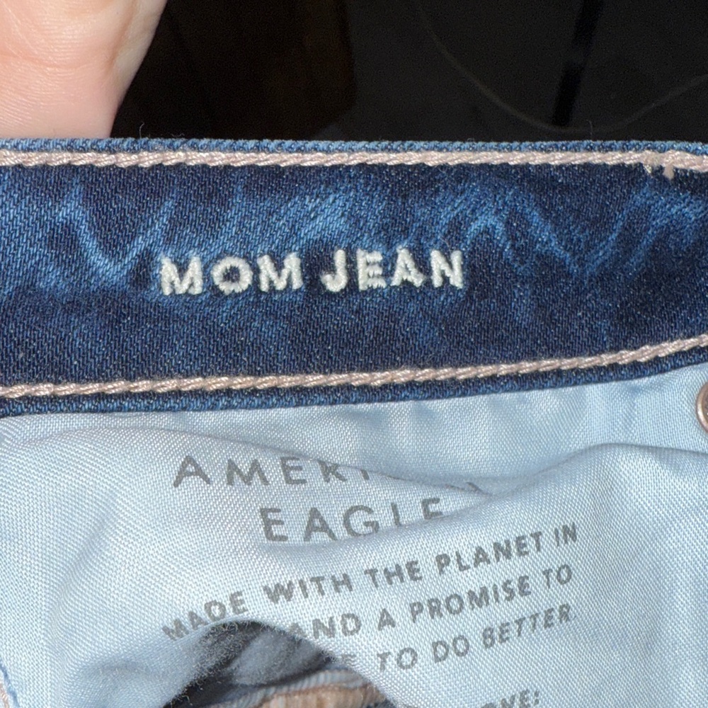 American Eagle Outfitters Ripped Dark Blue Jeans - Picture 8 of 9